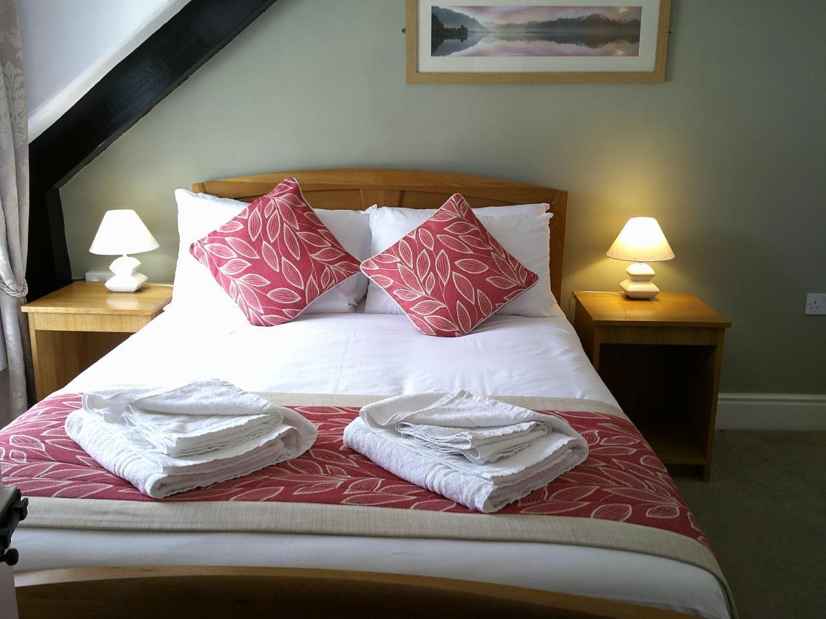 The Crown Hotel Corwen Extérieur photo