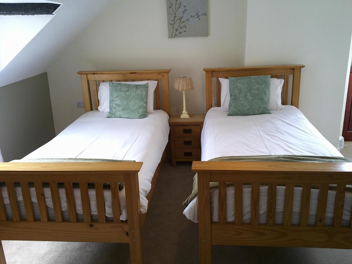 The Crown Hotel Corwen Extérieur photo