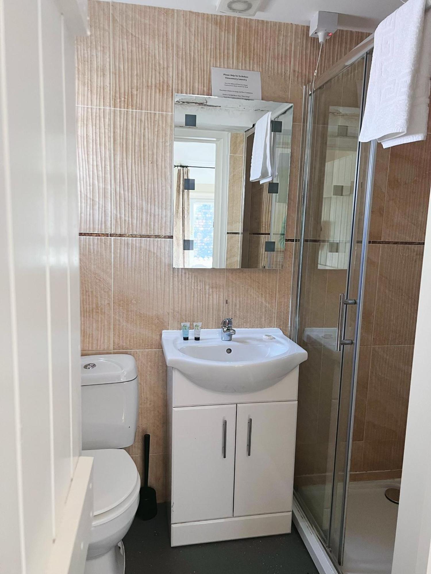 The Crown Hotel Corwen Extérieur photo