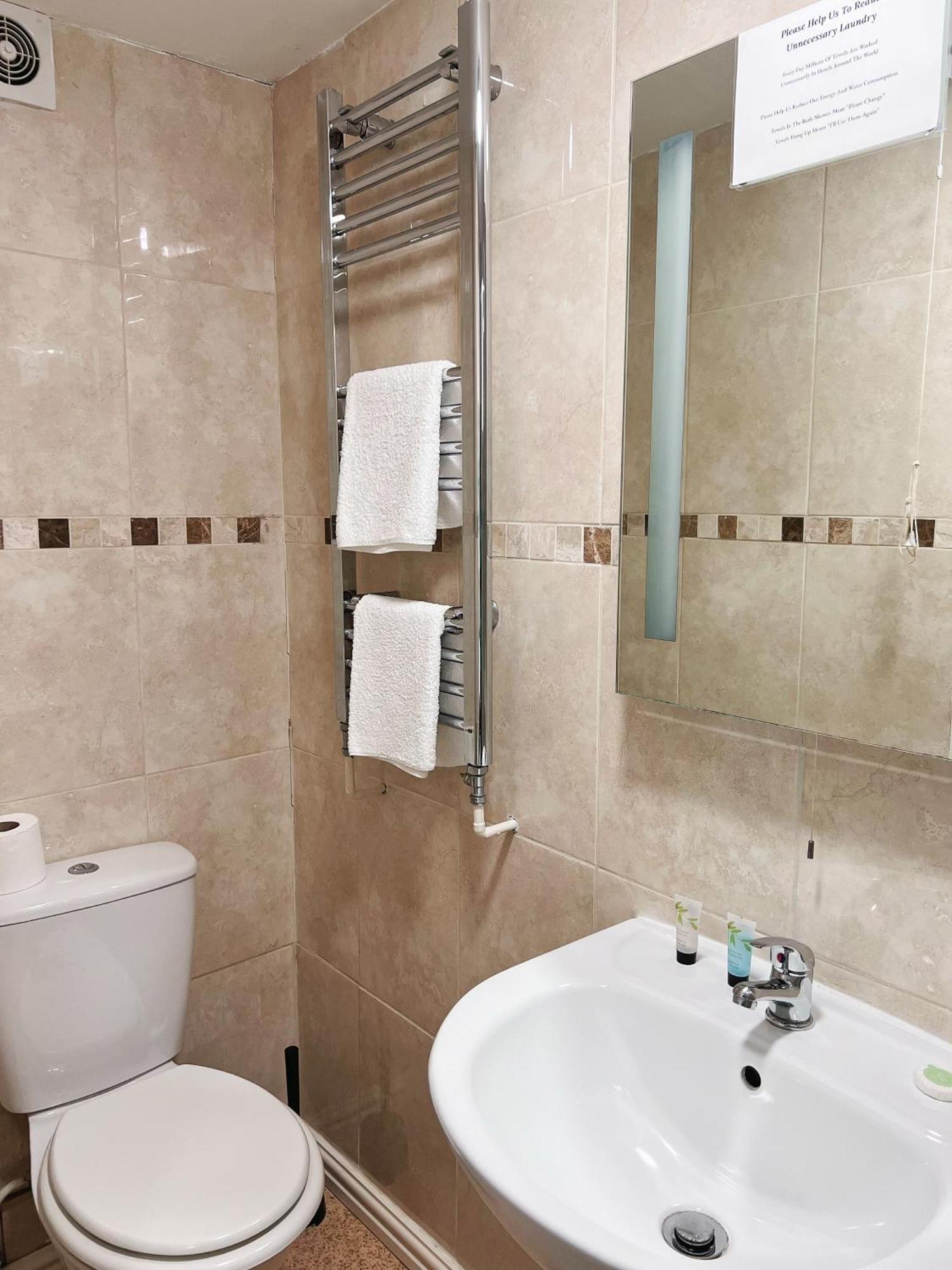 The Crown Hotel Corwen Extérieur photo