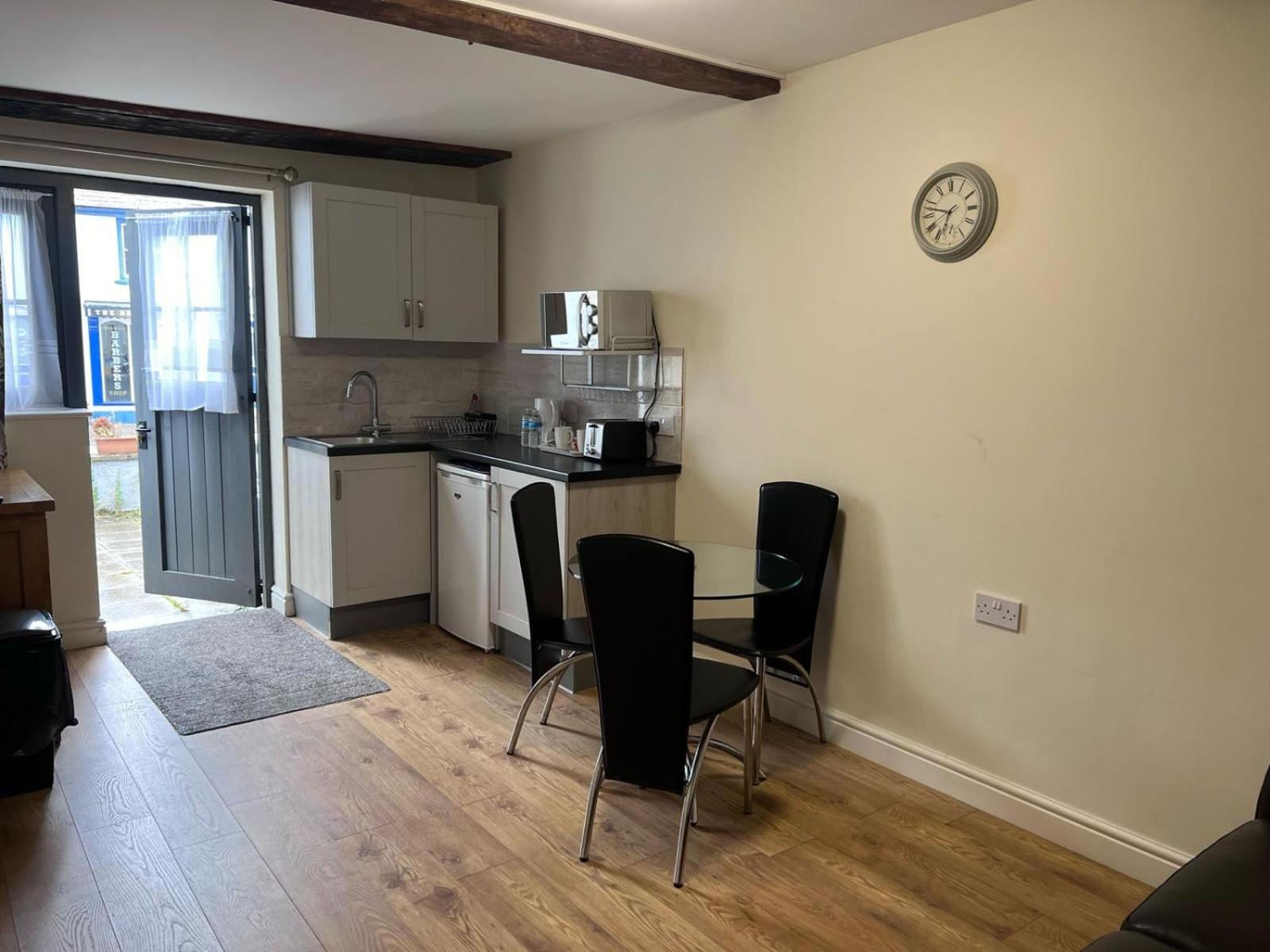 The Crown Hotel Corwen Extérieur photo