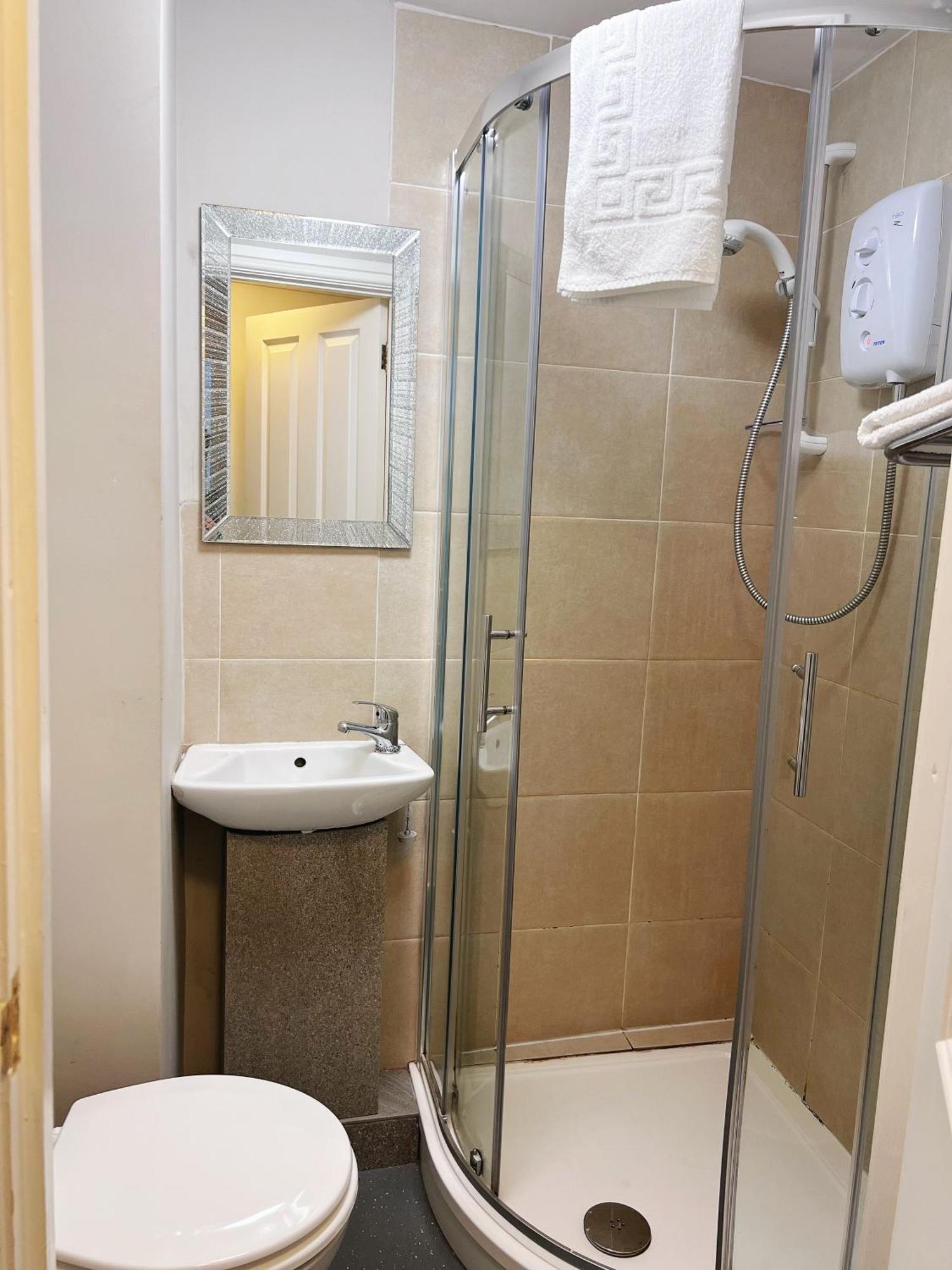 The Crown Hotel Corwen Extérieur photo